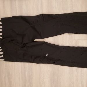lululemon xxs crops. size 2 but runs small.
